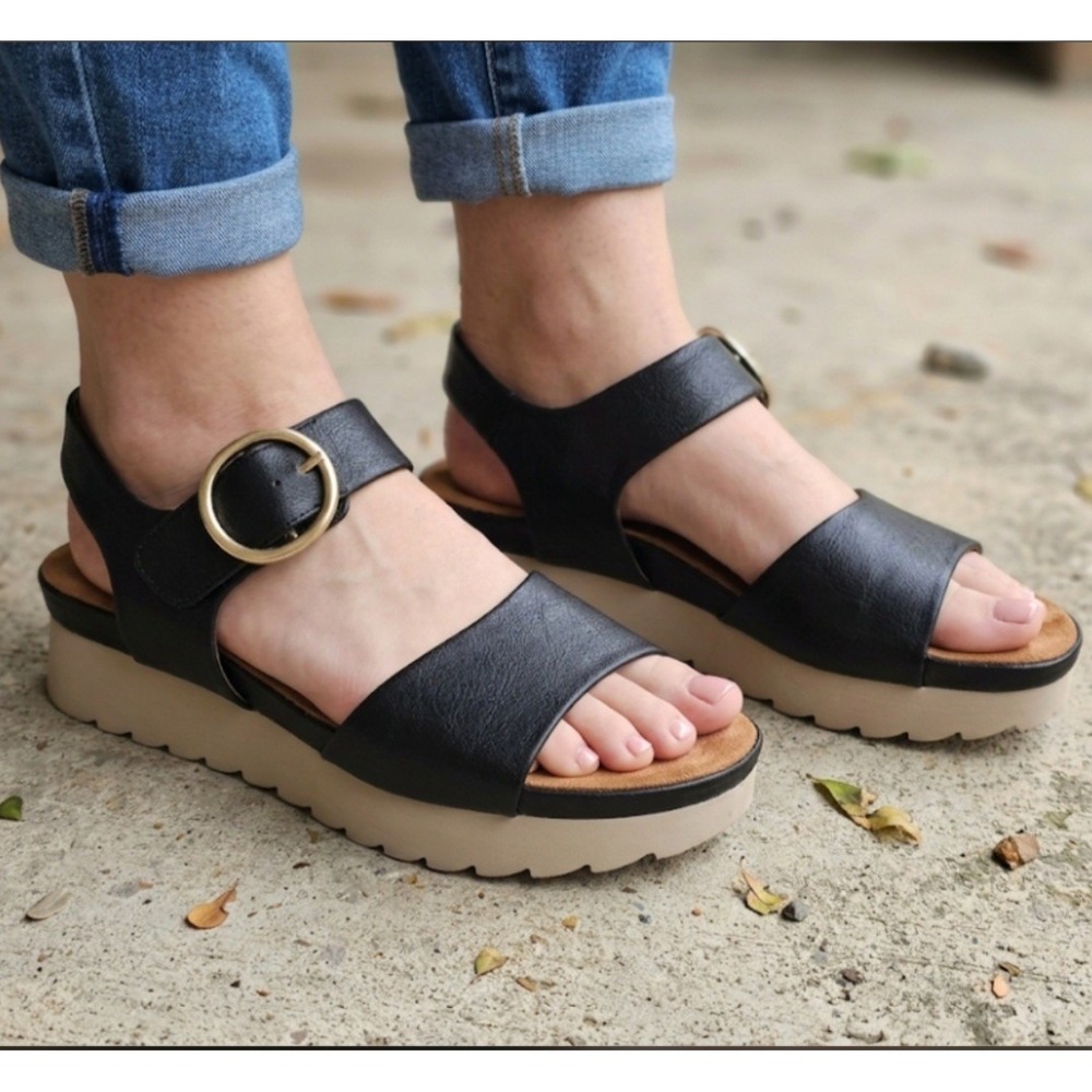 Eurosoft by Sofft Vera Wedge Women's Sandal Size 10M Color Black